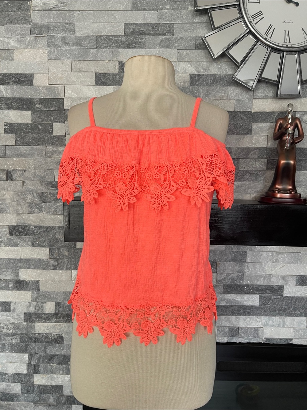 No Boundaries Juniors Off the shoulders Top Multicolor Size Small (3-5)
